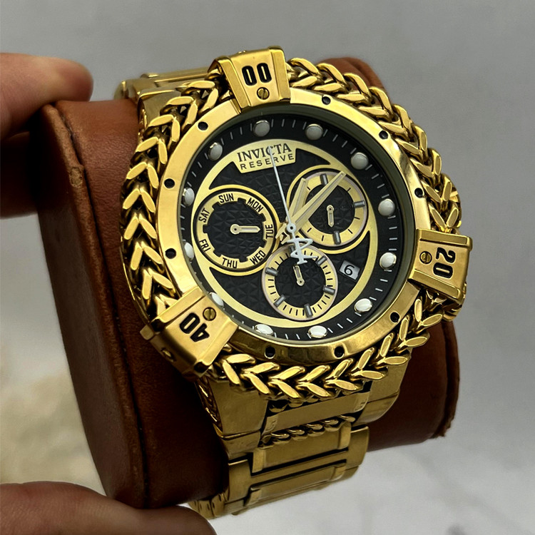 ساعت اینویکتا دور سیمی طلایی