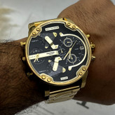 ساعت هفت موتوره طلایی