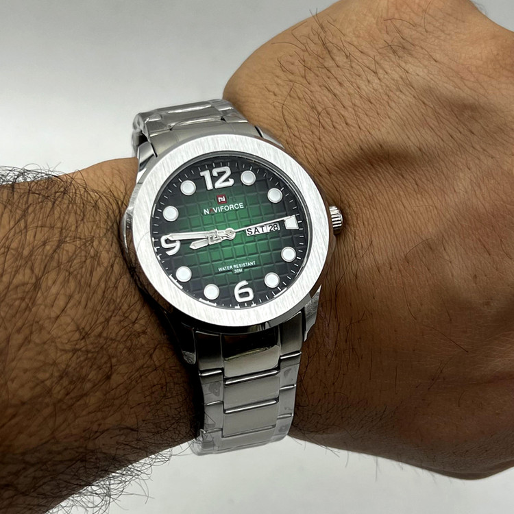 ساعت ناوی فورس صفحه سبز