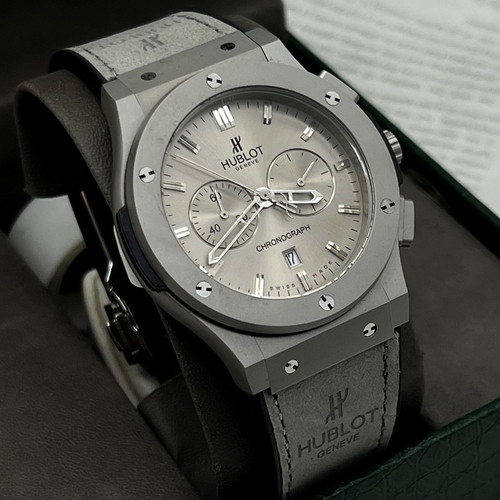 ساعت هابلوت نقره ای